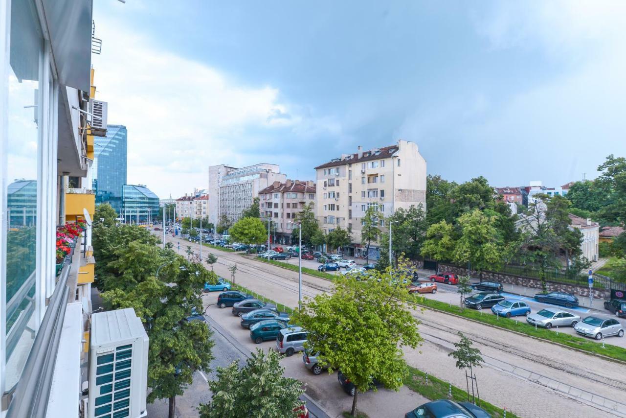 Visit Sofia | Macedonia Square Central Apartment Eksteriør billede